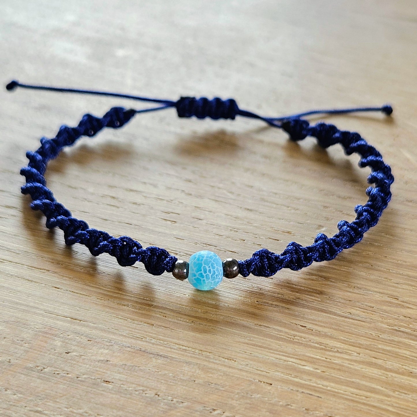 Makramee-Armband – Twist - Drachenachat hellblau