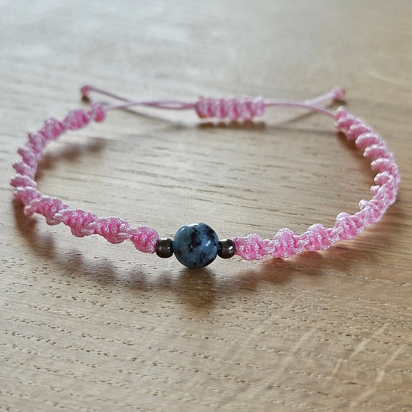 Makramee-Armband – Twist - Dalmatiner Jaspis blau