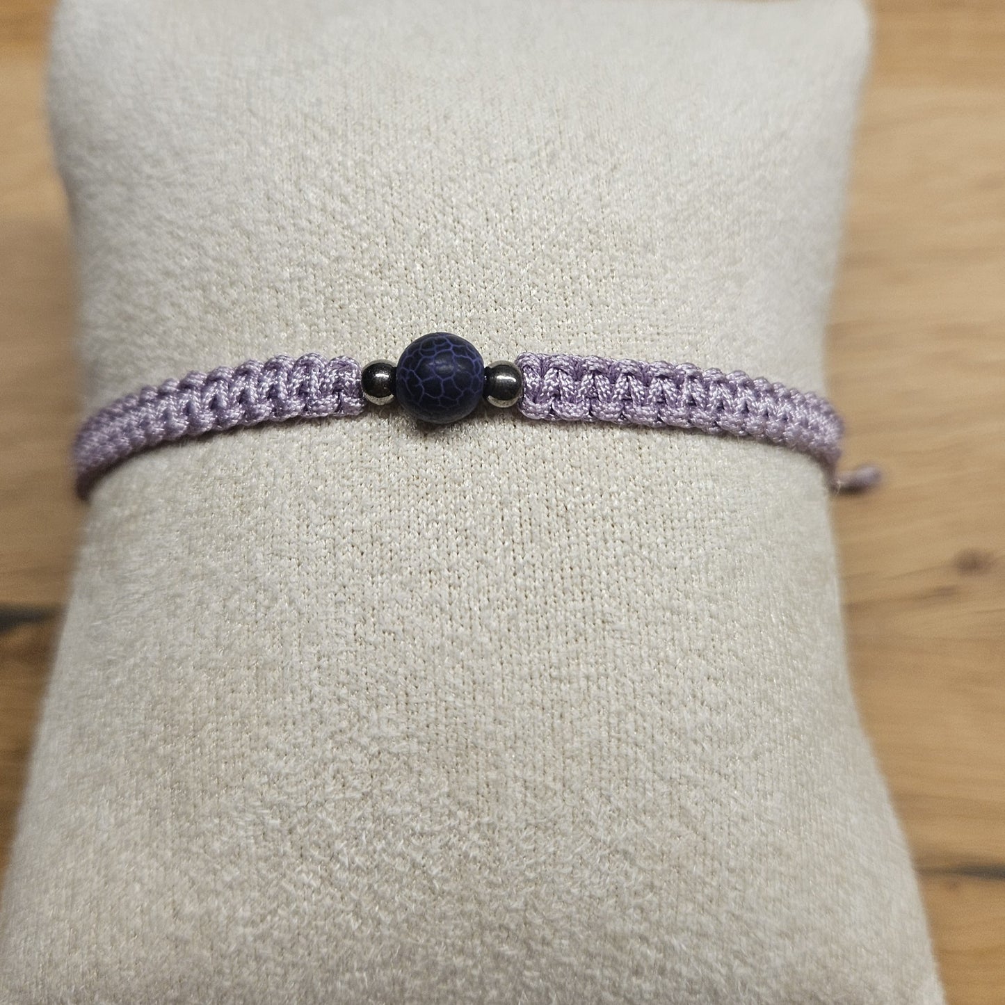 Makramee-Armband – Twist - Drachenachat lila