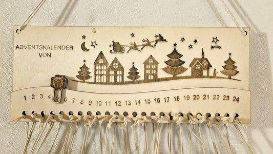 Adventskalender „Weihnachtsdorf mit Wandermotiv“