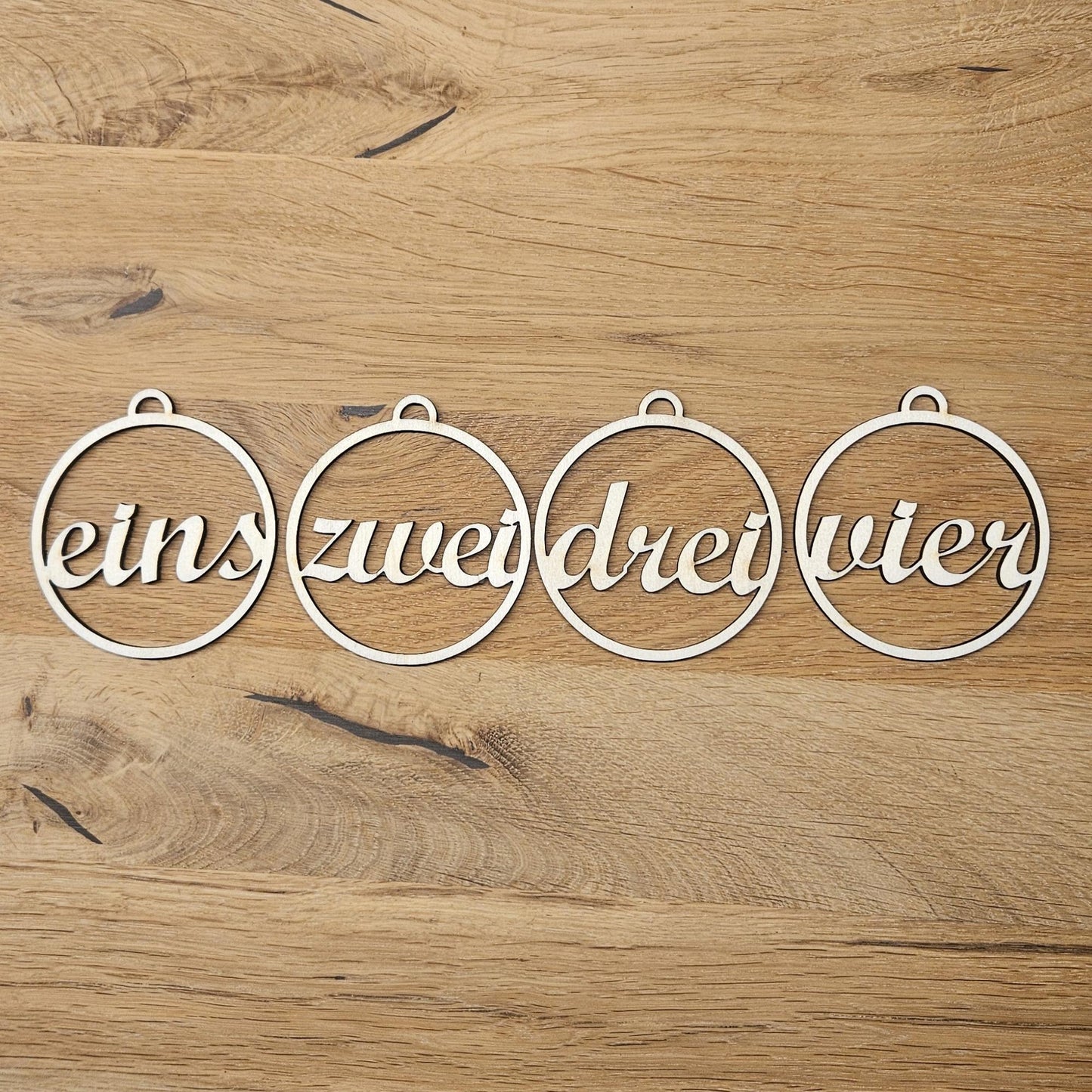 Lot de pendentifs de l'Avent 1–4 – Décoration en bois au design circulaire