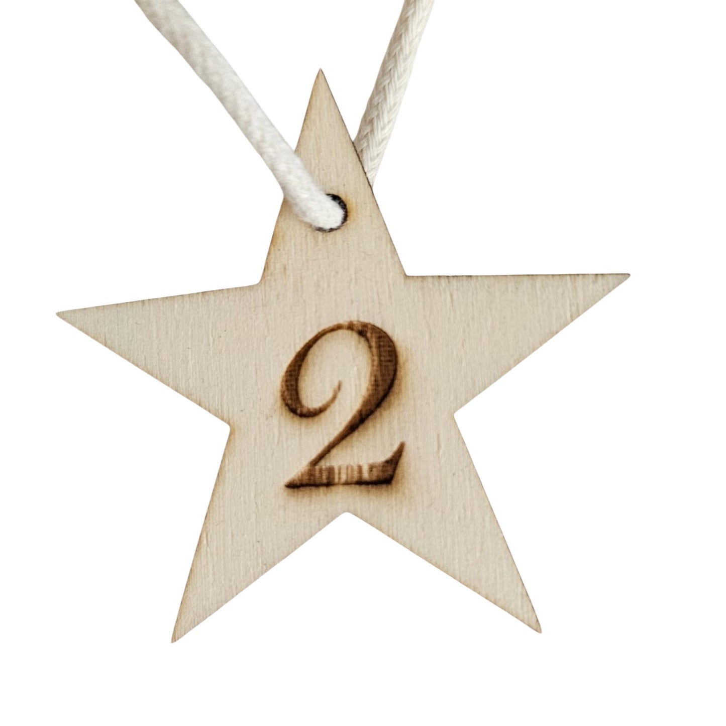 Étoiles en bois gravées de 1 à 24