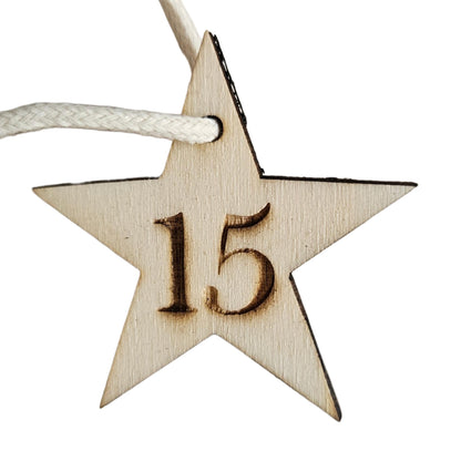 Étoiles en bois gravées de 1 à 24